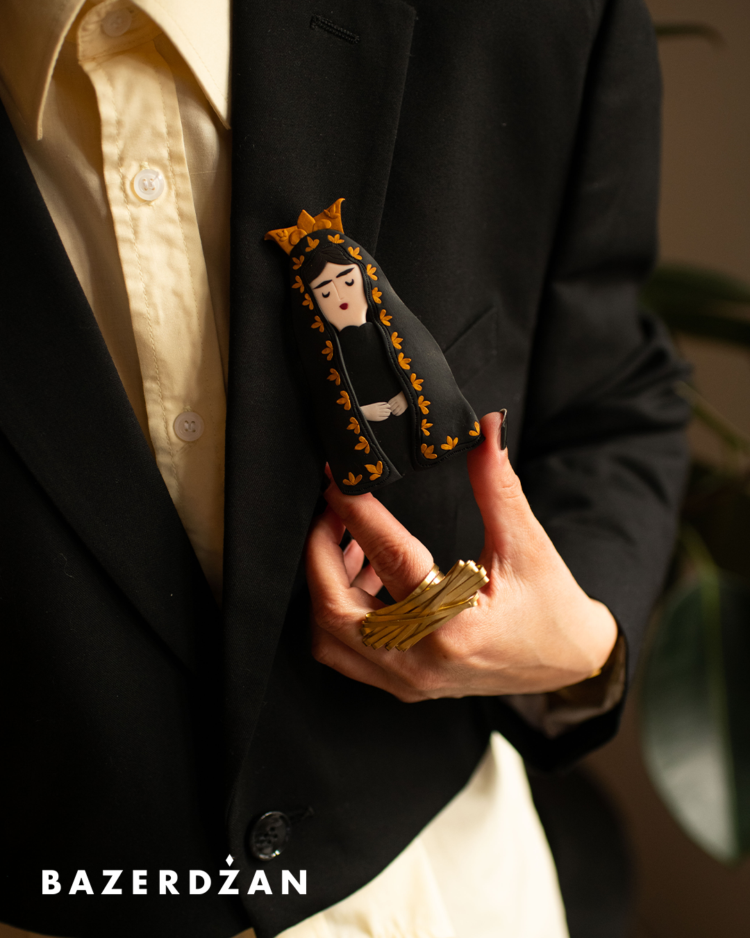 Handmade Brooch Queen Katarina by Kotka