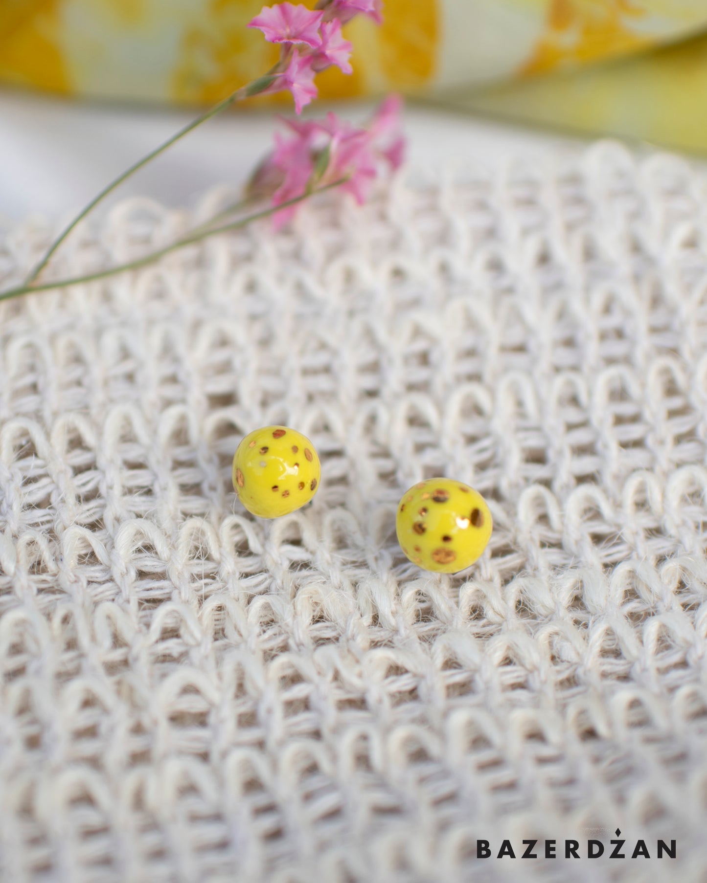 Mini pearl porcelain earrings by Studio Tekne