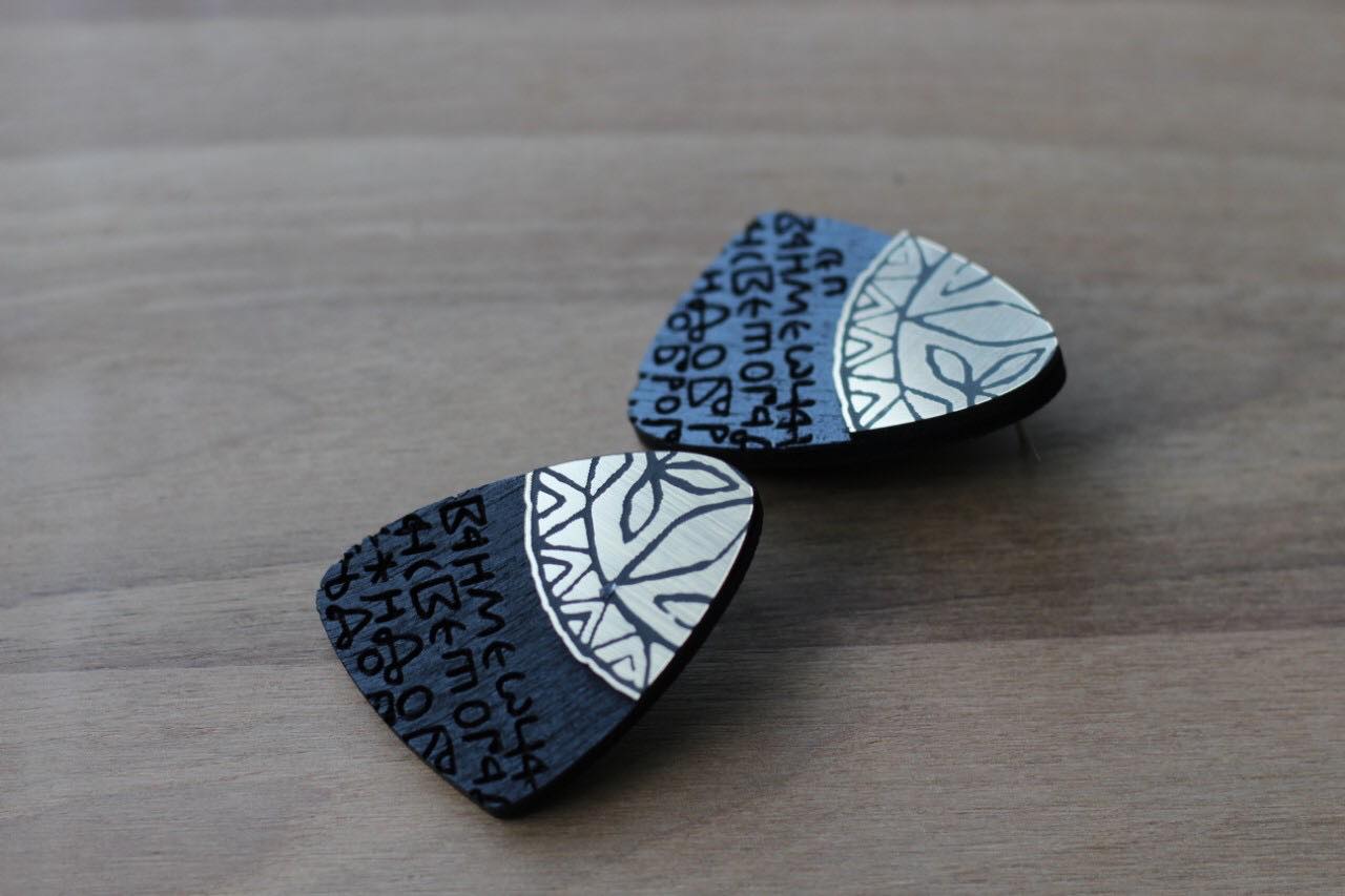 Stećak Inscription with Rosette Earrings - by IVYQ studio - Bazerdzan