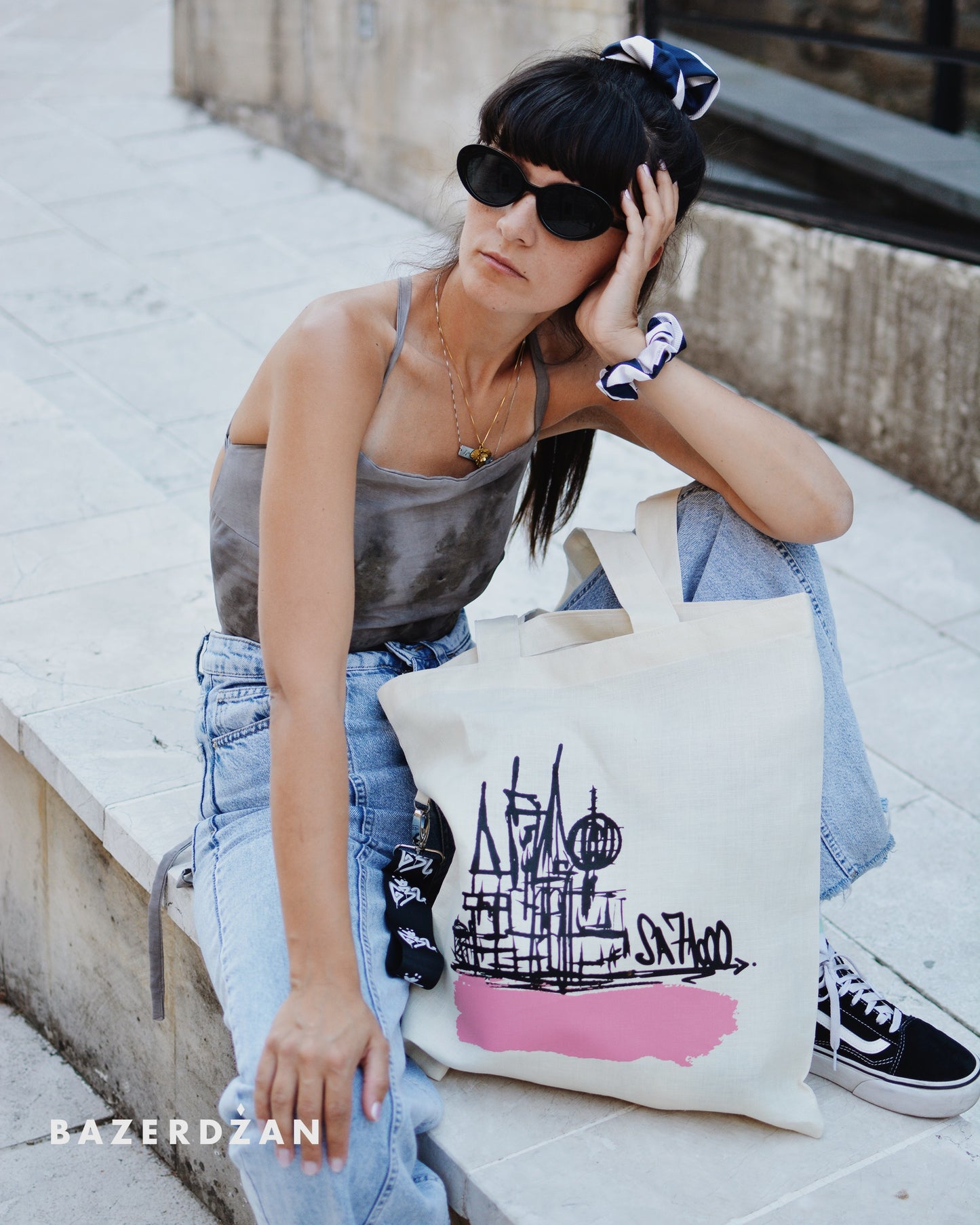 SA7100 Tote Bag - Bazerdzan