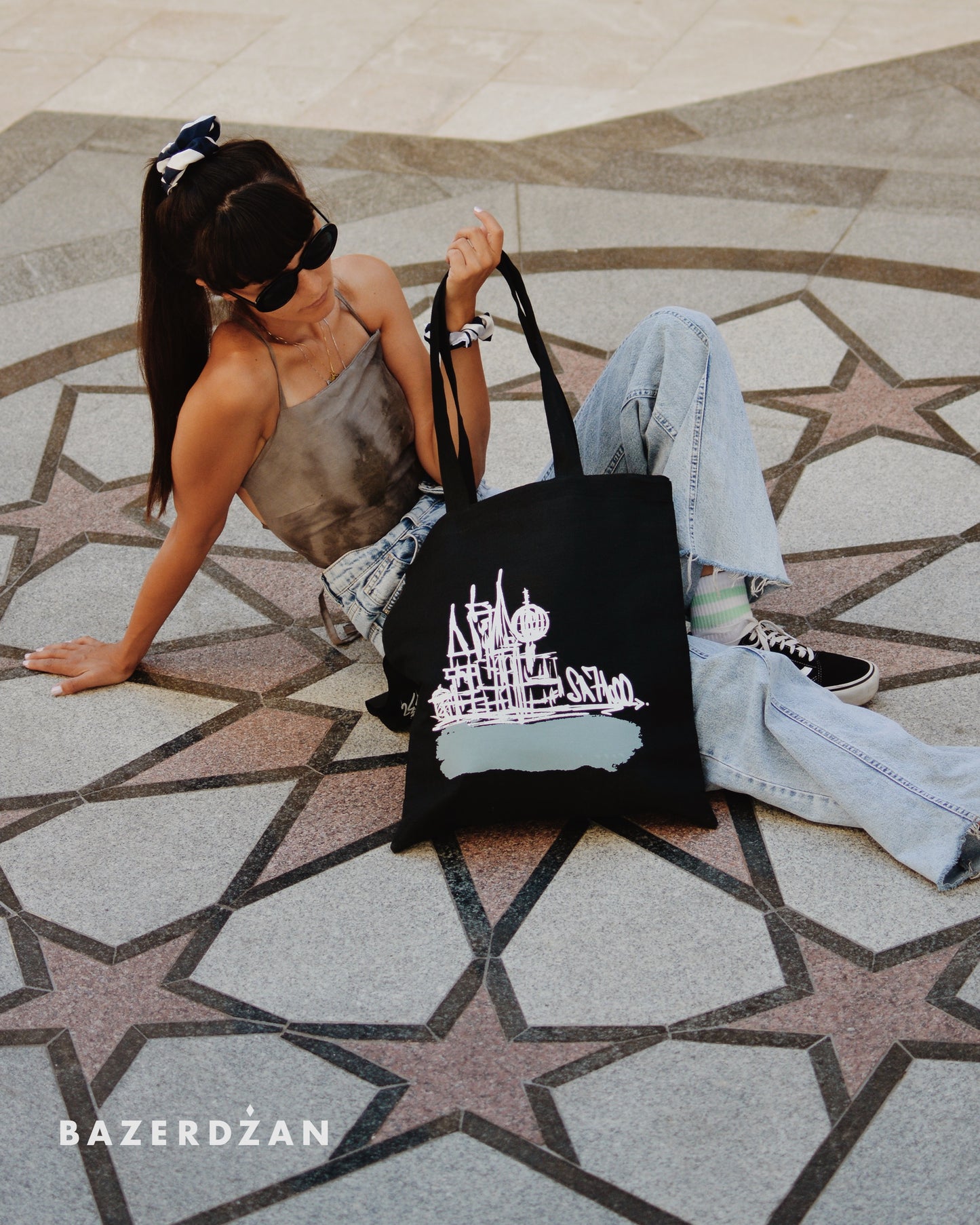 SA7100 Tote Bag - Bazerdzan