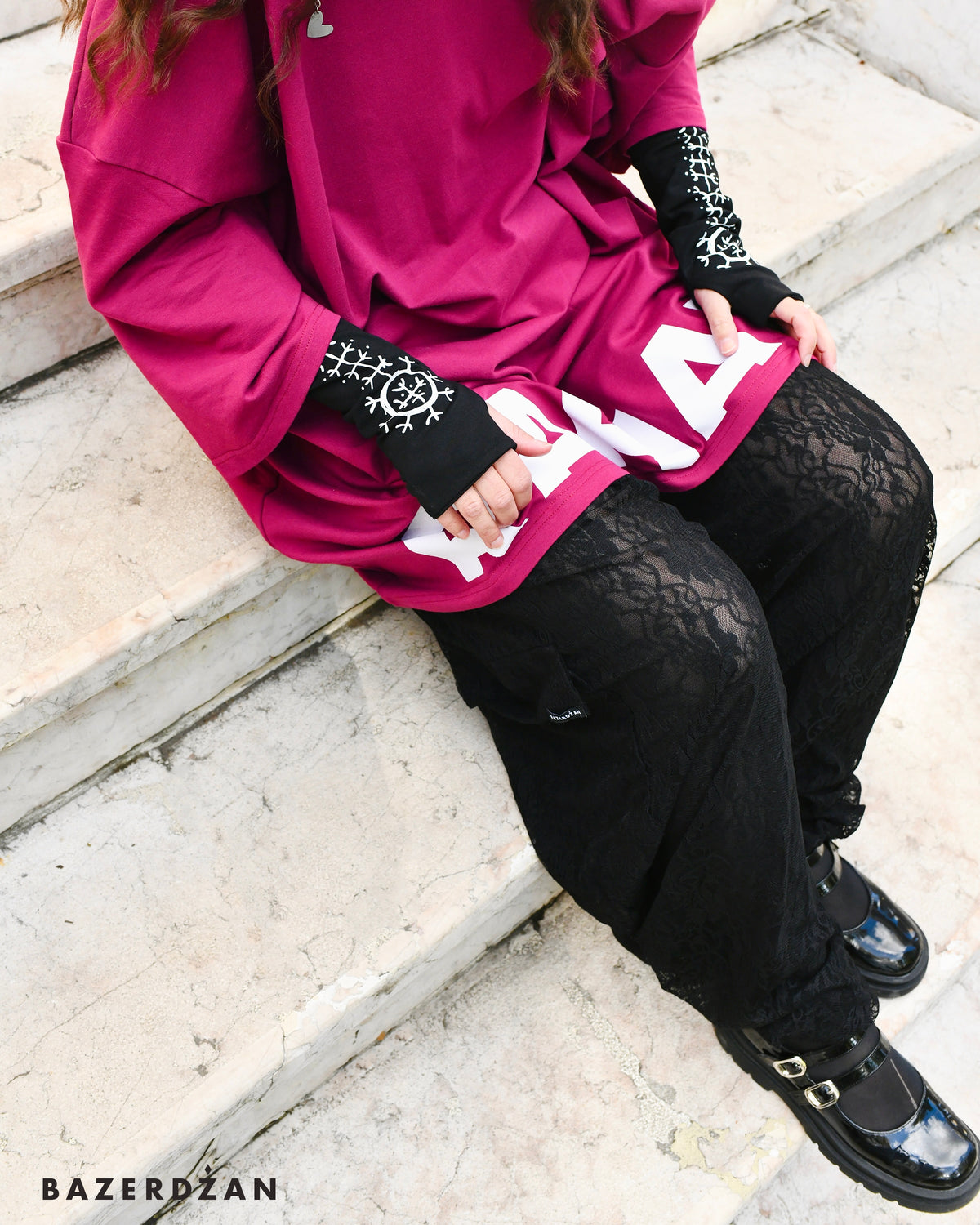 Rahat Oversize T- Shirt in Burgundy