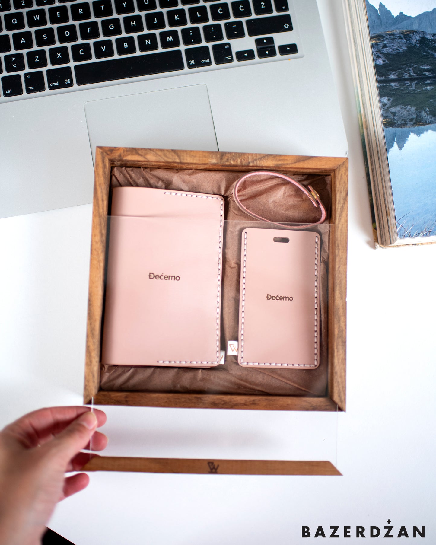 Đećemo - Passport case - Bazerdzan