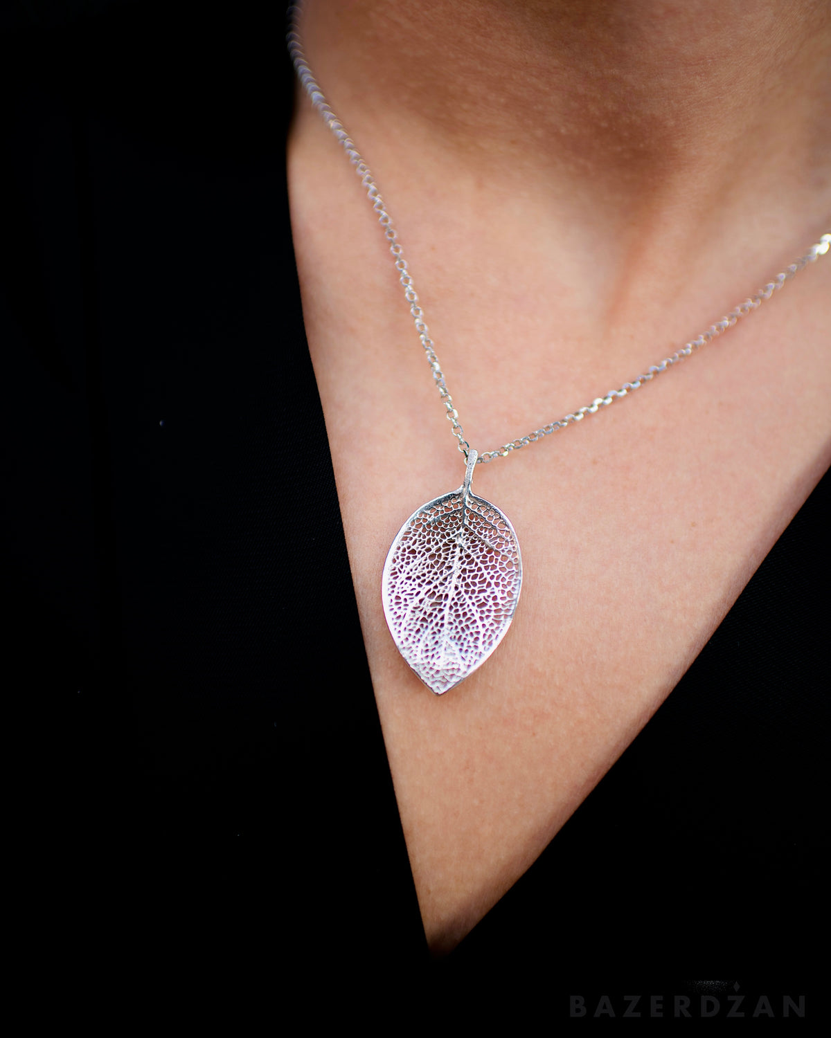 Necklace 2611 by Benjamin Kavazović