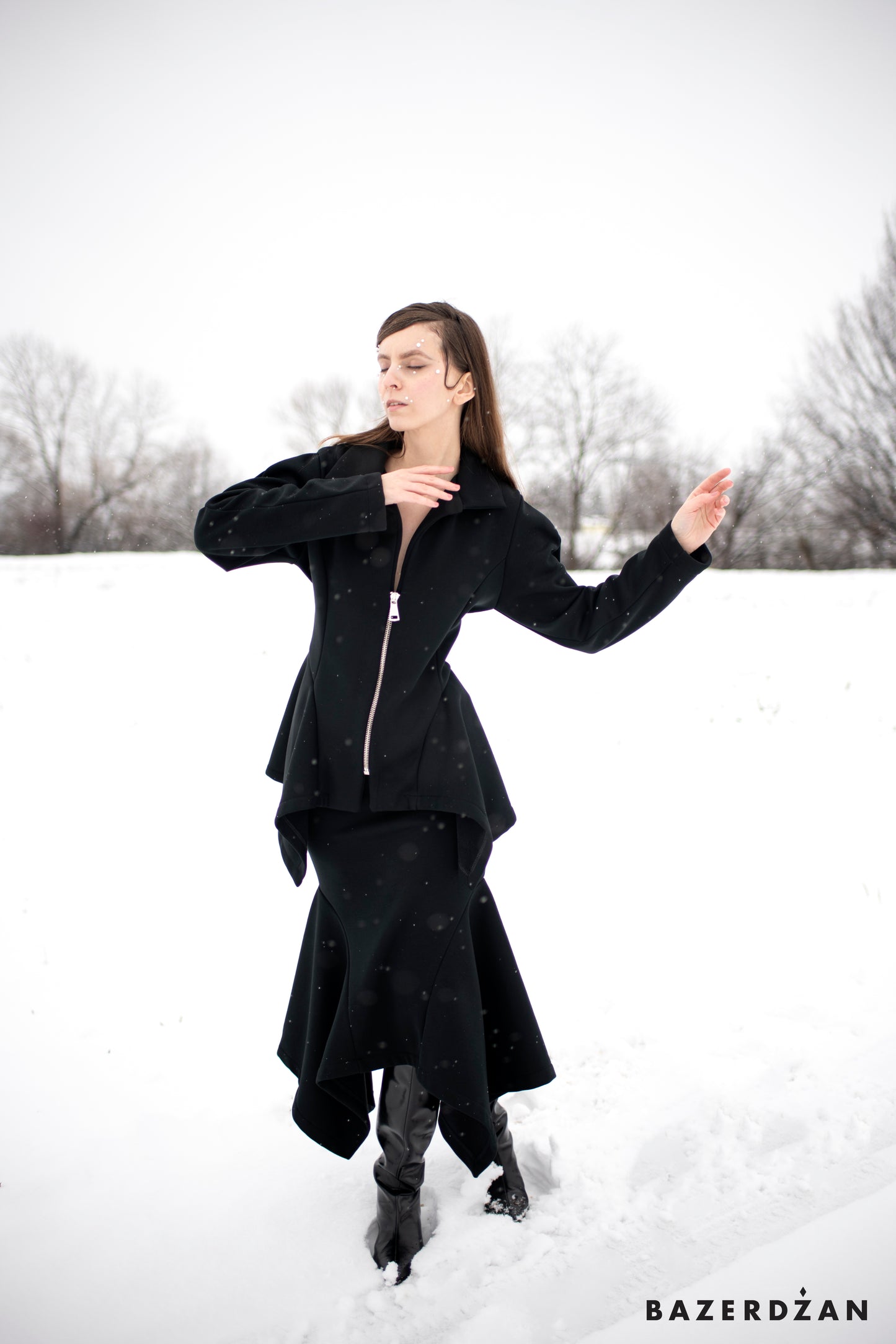 VATRA skirt in black